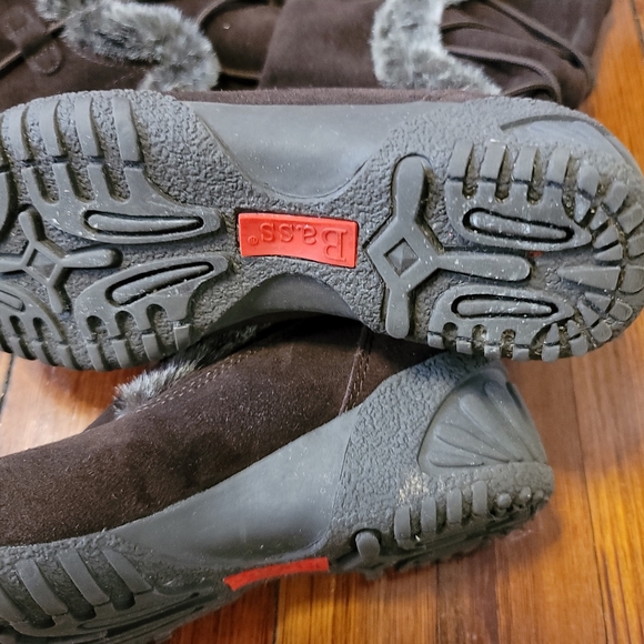 Bass " Kiana" Brown Suede Water Resistant Boots-Size 6 - Picture 5 of 10